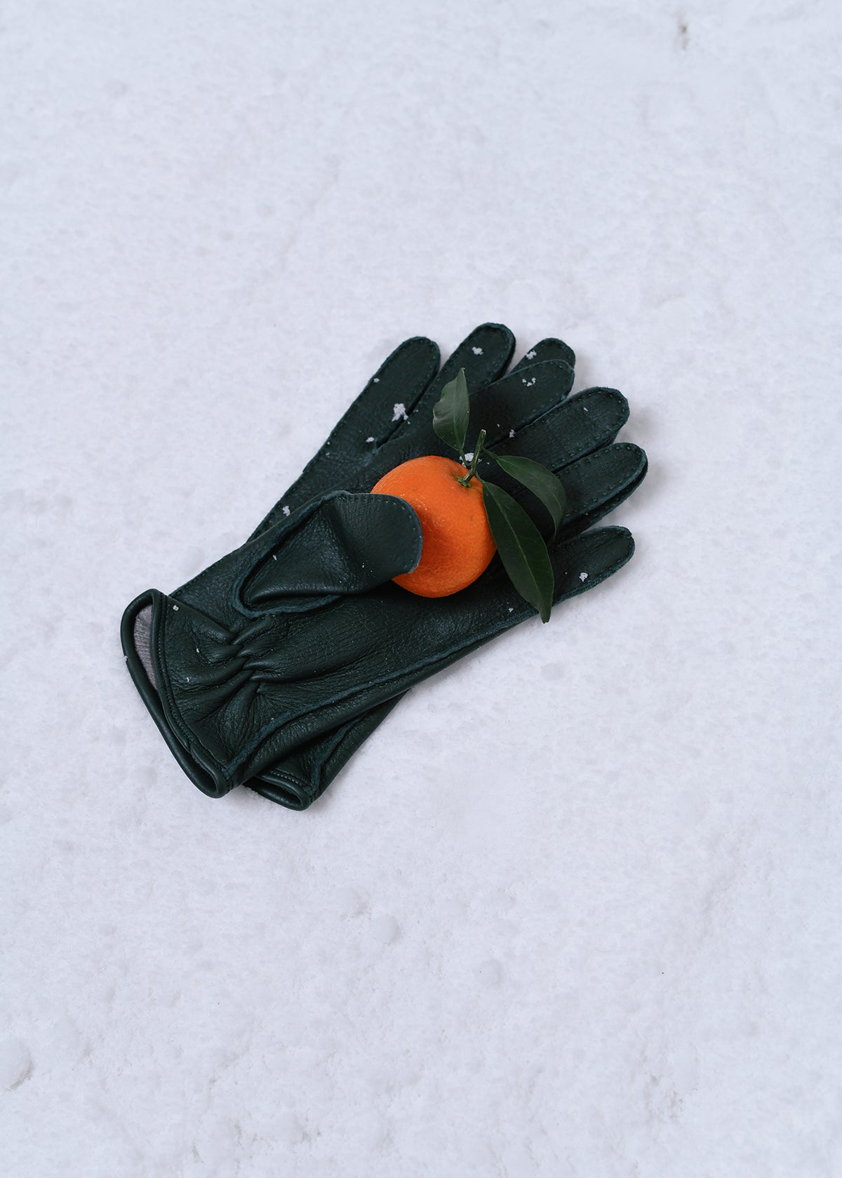 Giallo gloves in green