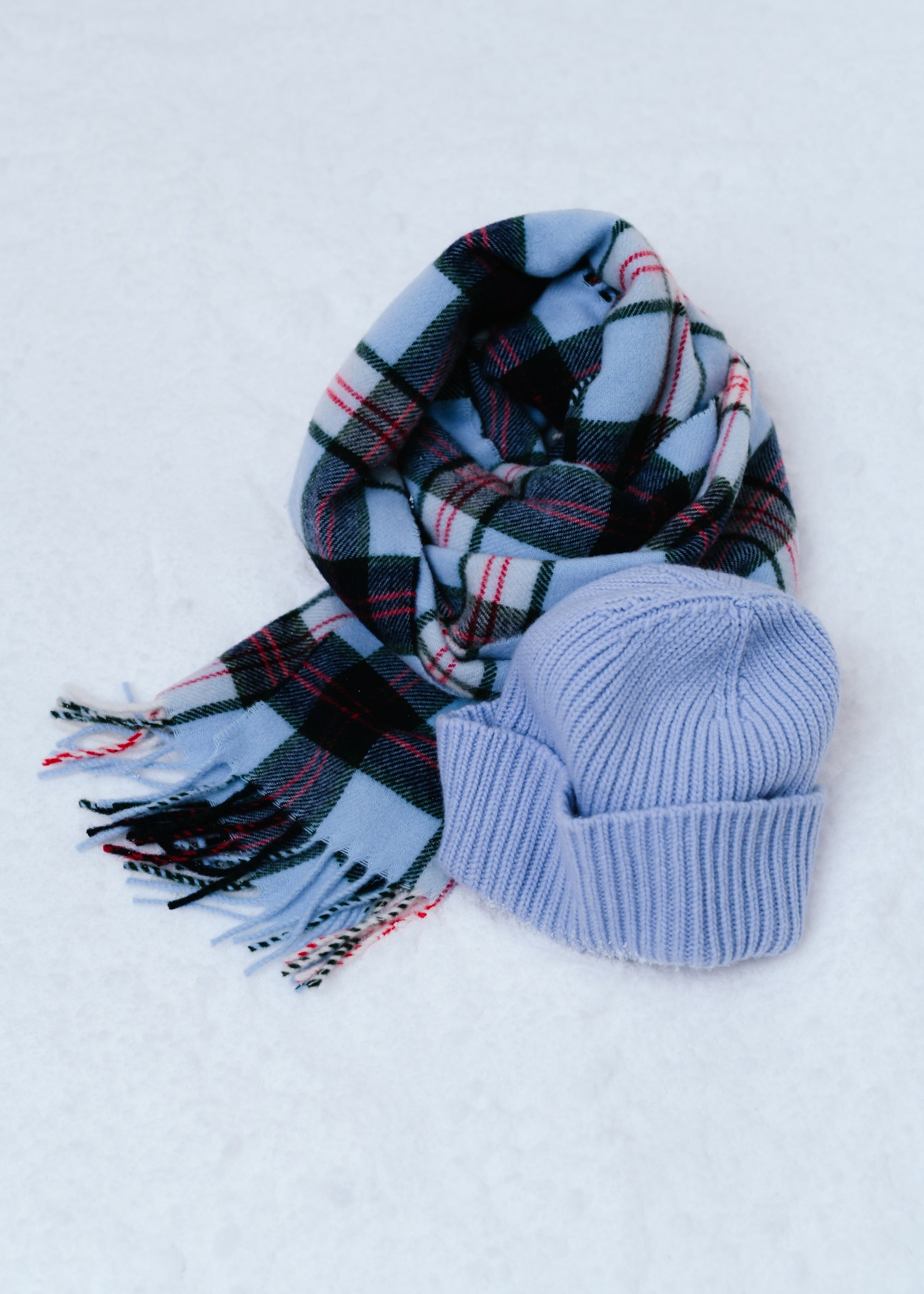 Duo with Brighton beanie in sky blue and Murray scarf in blue