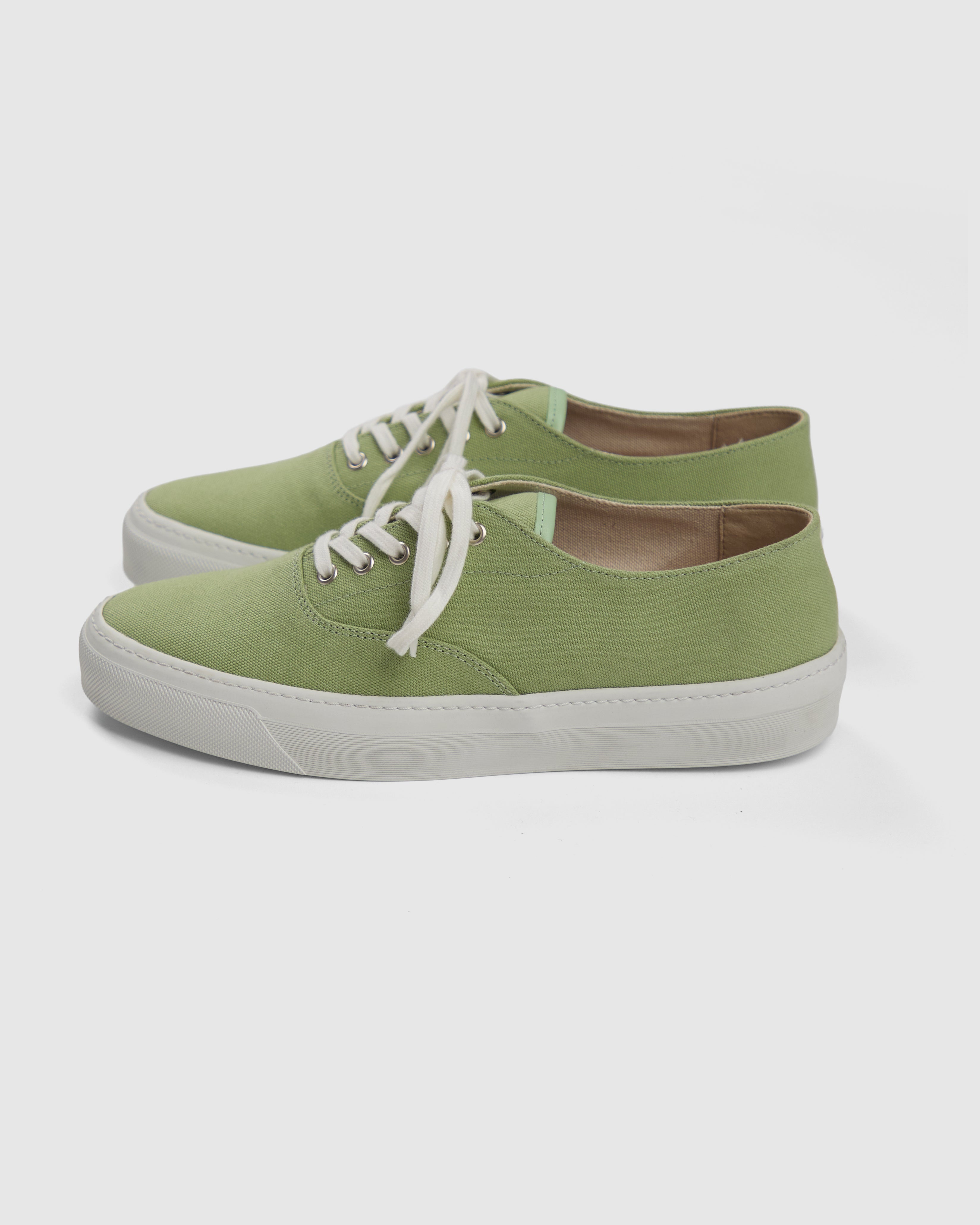 Nazare sneakers in pastel green