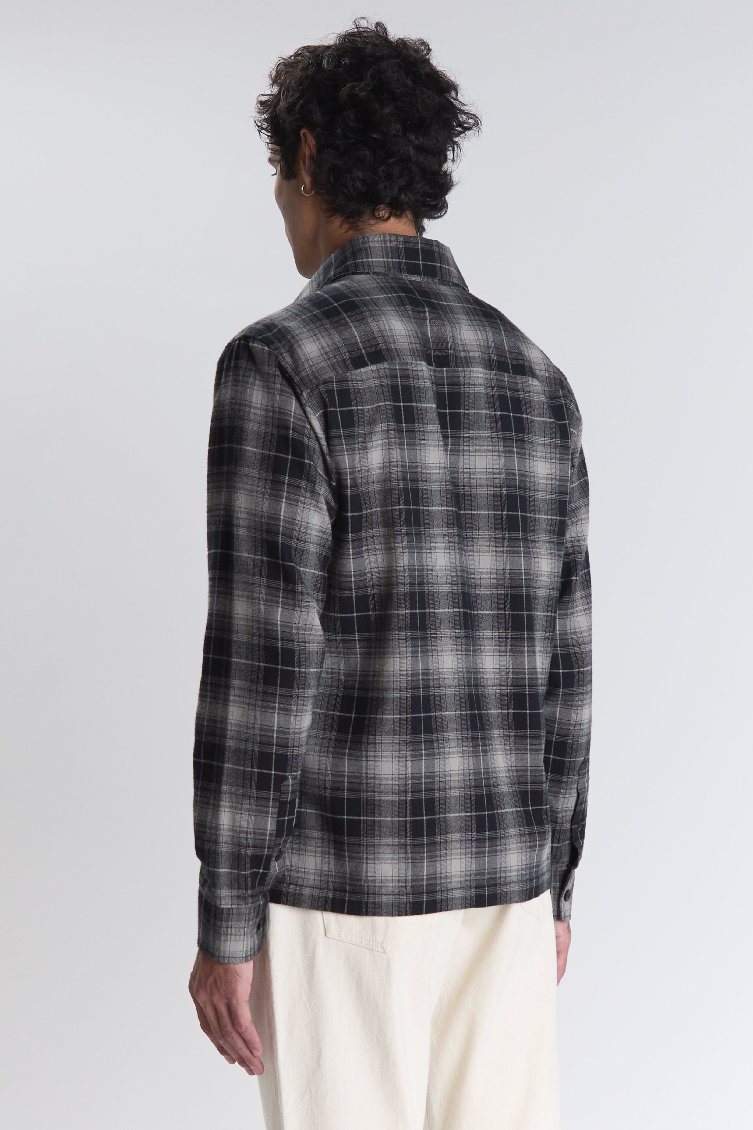 Benton shirt in charcoal