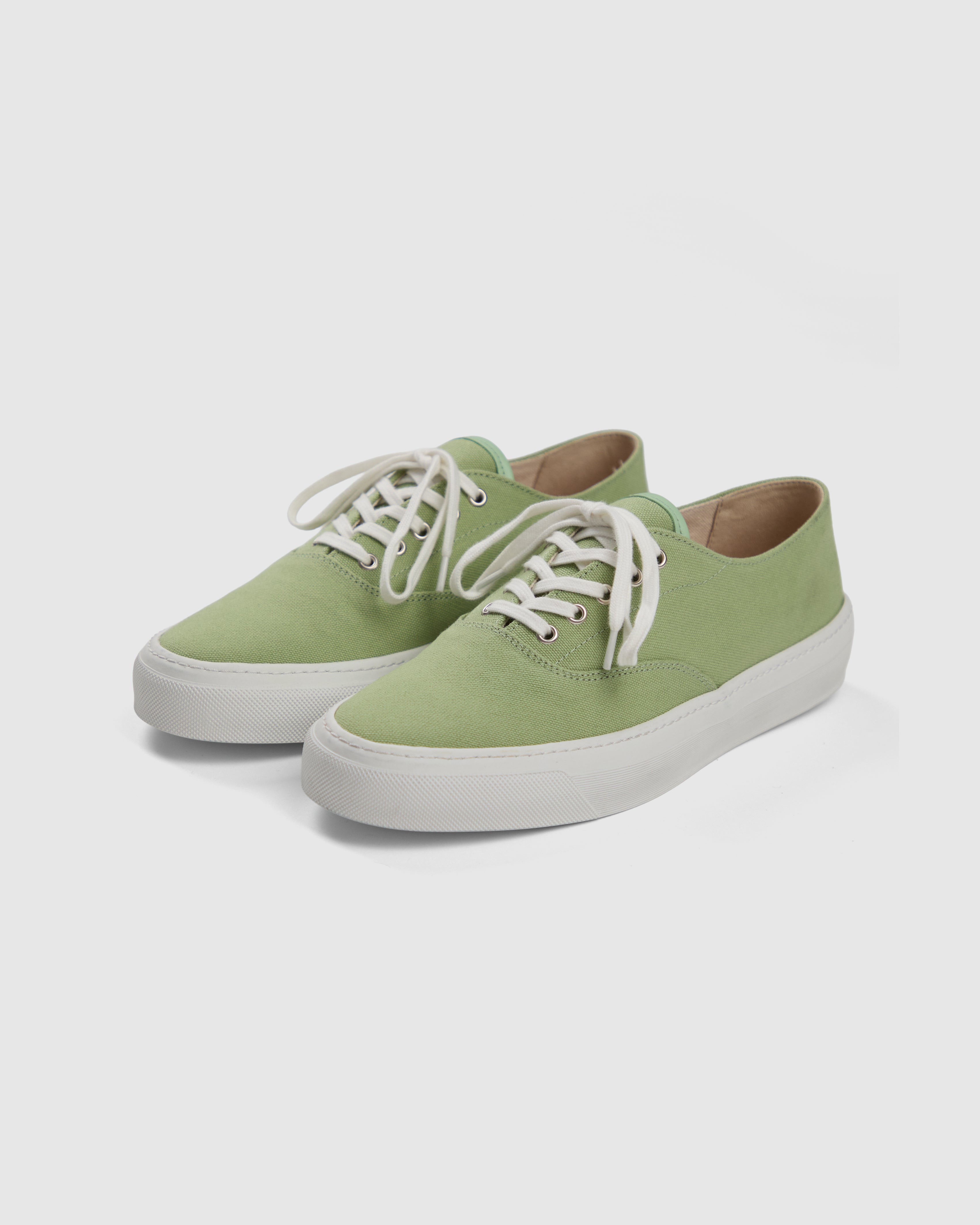 Nazare sneakers in pastel green