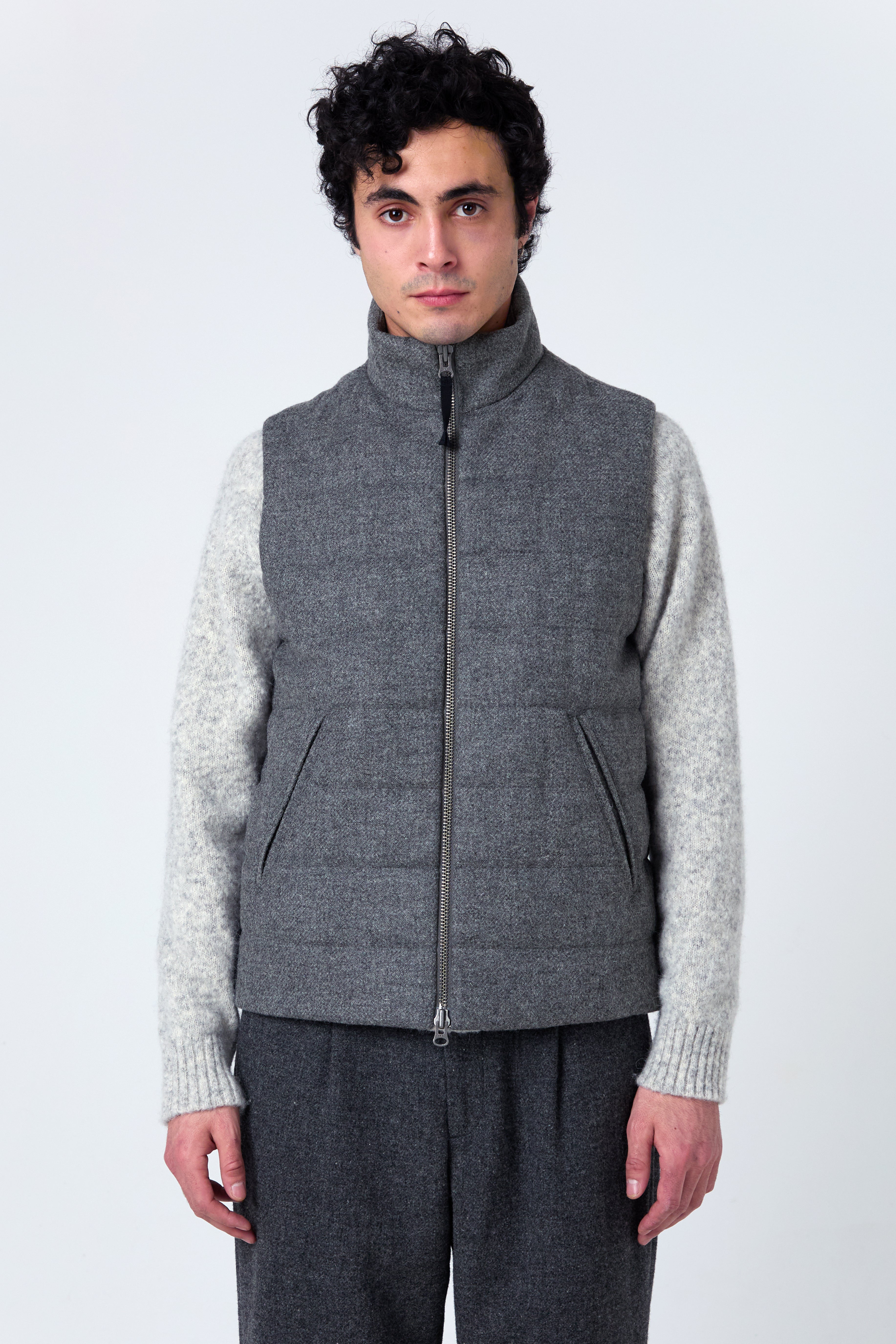 Kielce vest in grey