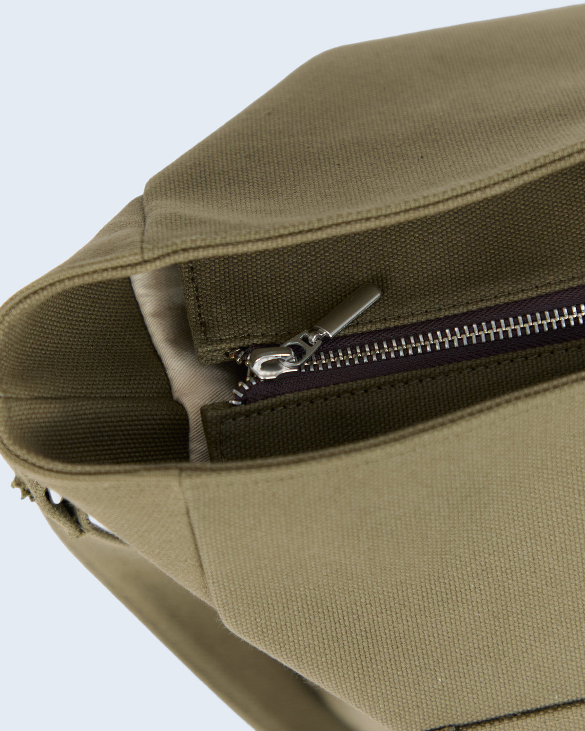 Nikko weekender bag