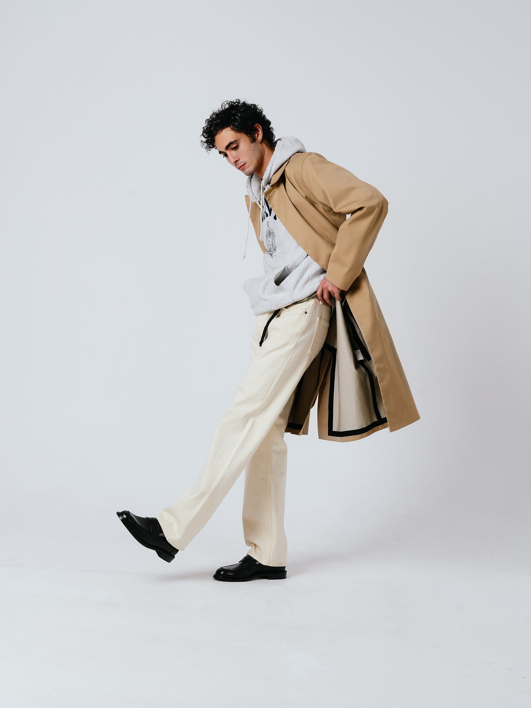 Beaubourg mac coat in beige