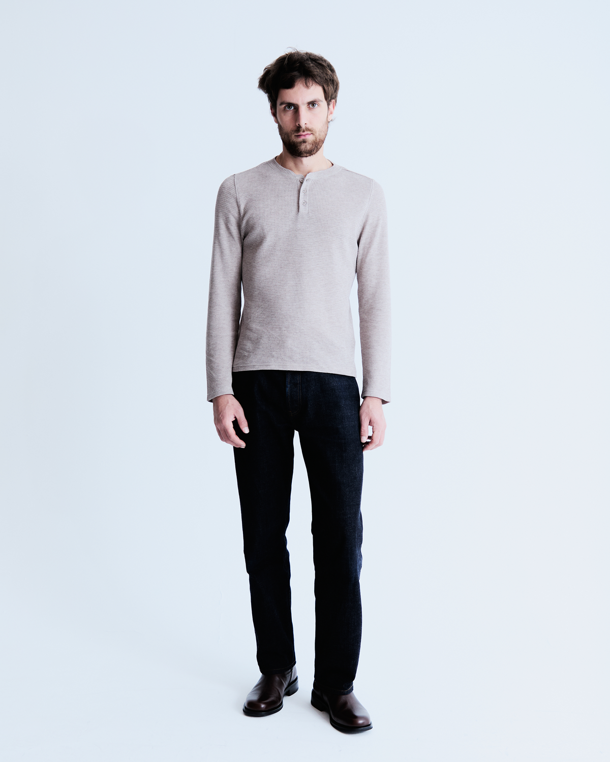 Boston henley in taupe