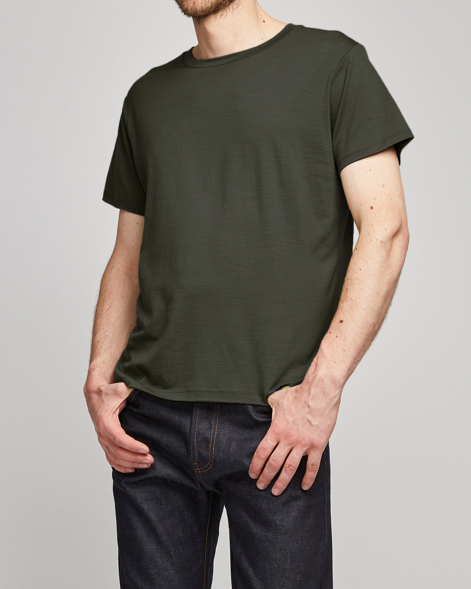 T-shirt Newtim en laine merinos luxueuse vert - 1