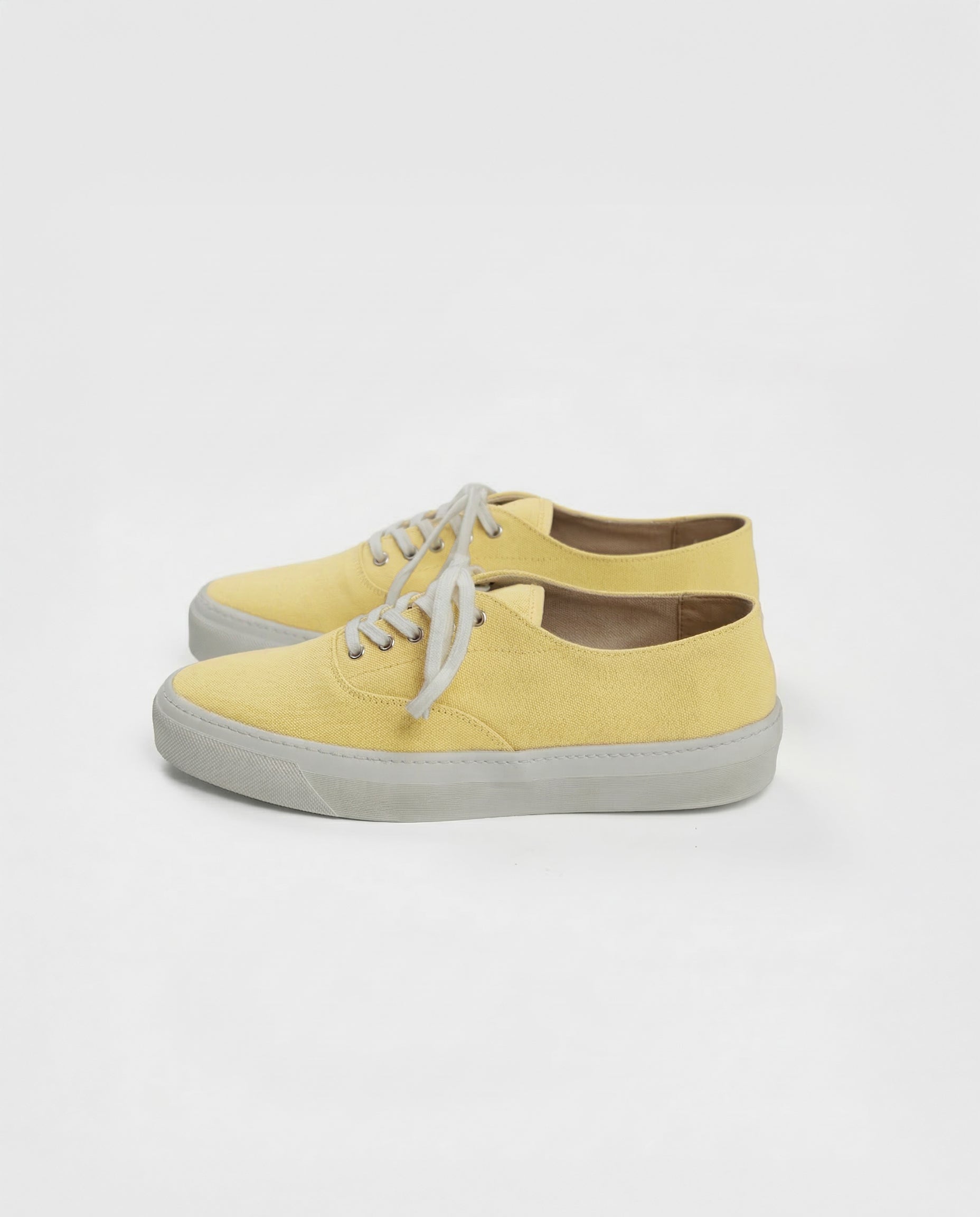 Nazare sneakers in pale yellow
